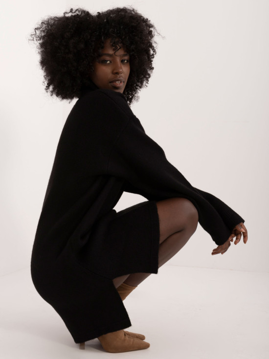 Černé pletenéi šaty s dlouhým rukávem