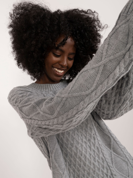 Stylové šedé pletené šaty