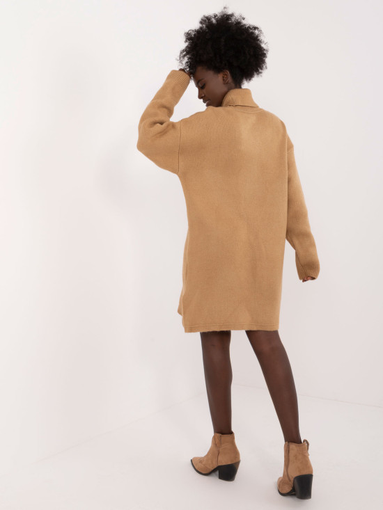 Stylové hnědé pletené šaty s dlouhým rukávem