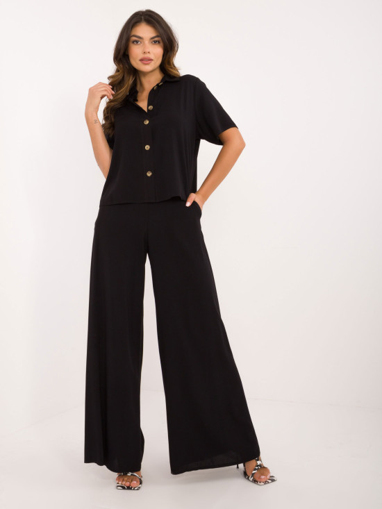 Elegantní černý komplet