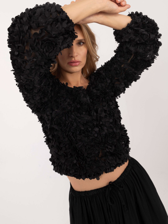 Elegantní černá blůza s dlouhým rukávem