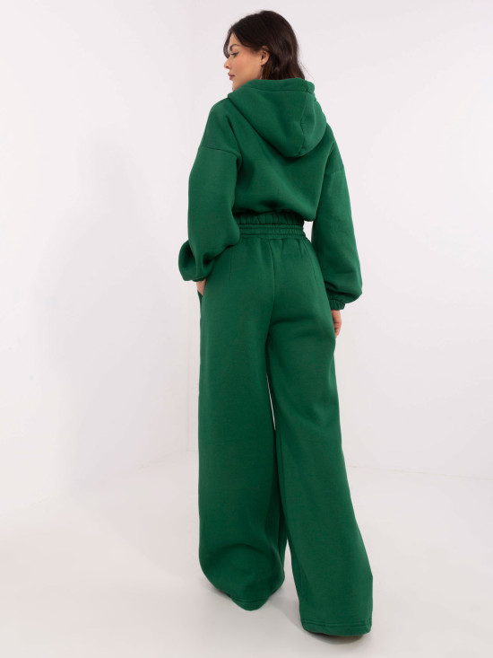 Stylový komplet s kapucí v tmavě zelené barvě