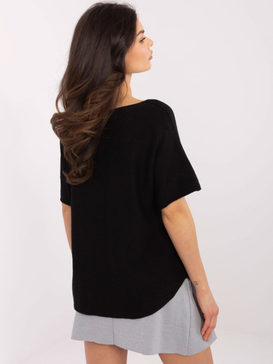 Černý pulovr s krátkým rukávem