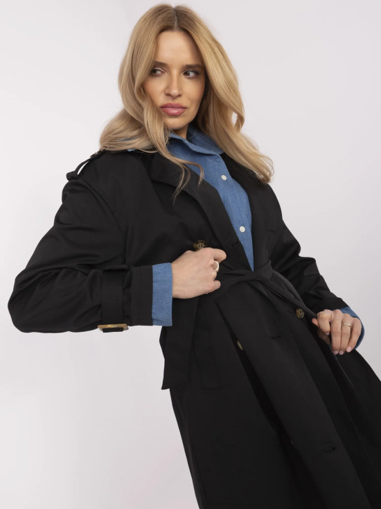 Elegantní černý přechodný plášť