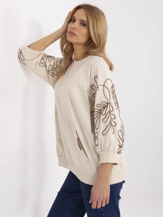 Elegantní blůza s výšivkou v béžovém odstínu