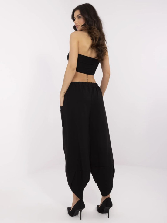 Stylové černé sportovní kalhoty