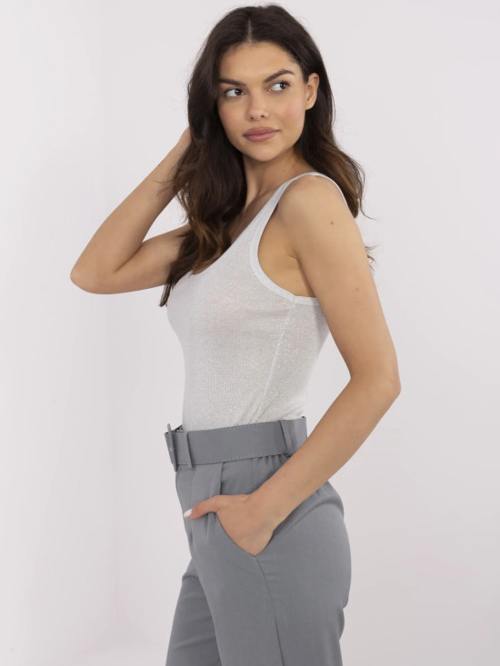 Stylový šedý top bez rukávů