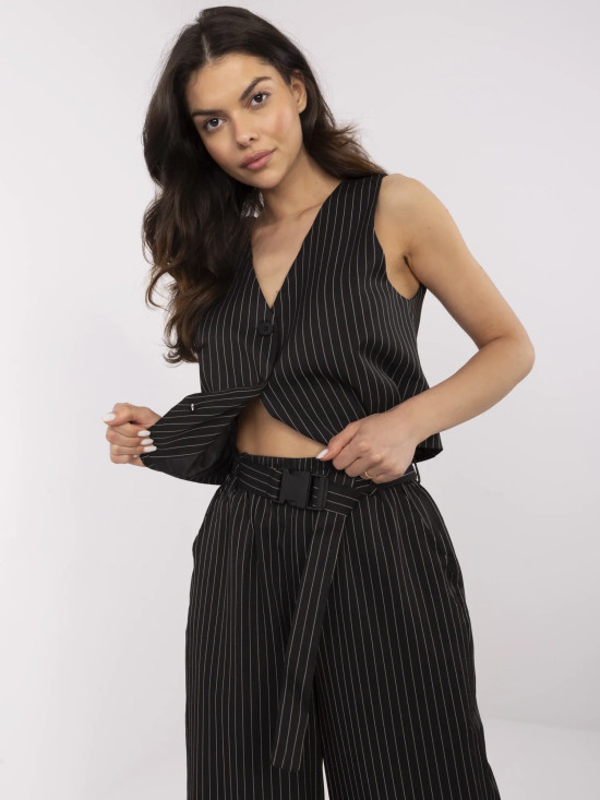 Elegantní černý komplet