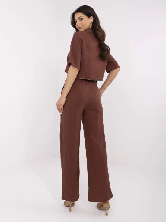 Elegantní hnědý komplet