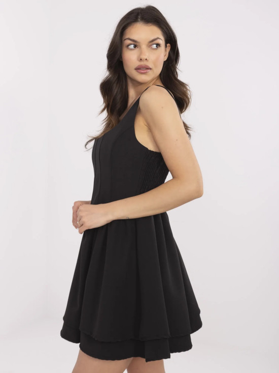 Elegantní černé koktejlové šaty