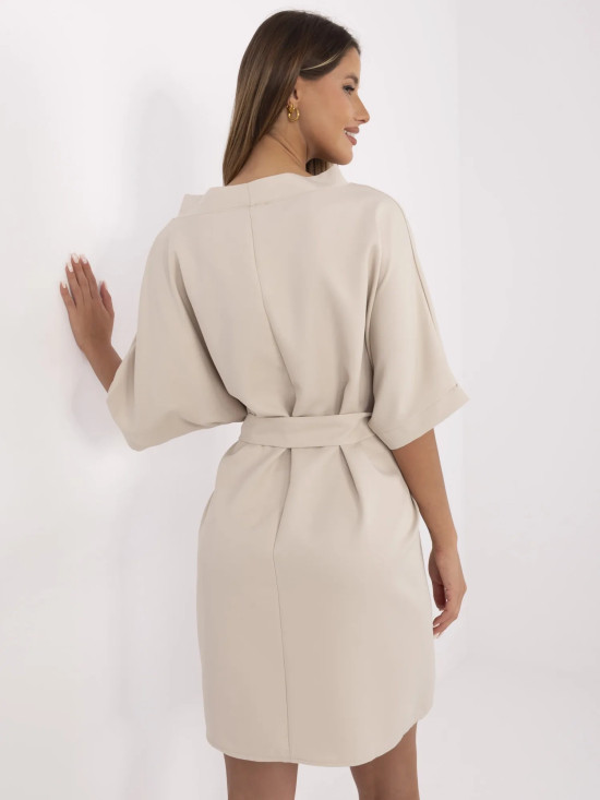 Elegantní béžové koktejlové šaty