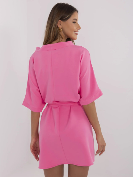 Elegantní růžové koktejlové šaty