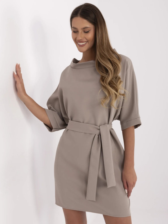 Béžové koktejlové šaty