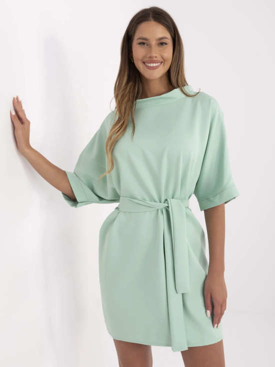 Mini šaty v pistáciové barvě