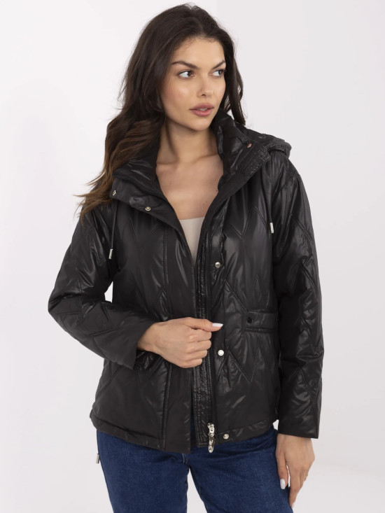 Stylová černá přechodná bunda s kapucí