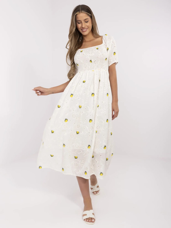 Ecru ažurové šaty s krátkým rukávem