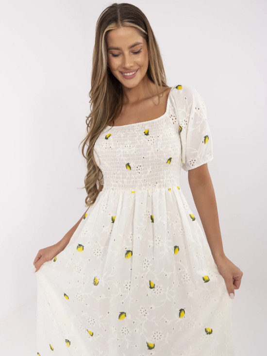 Ecru ažurové šaty s krátkým rukávem