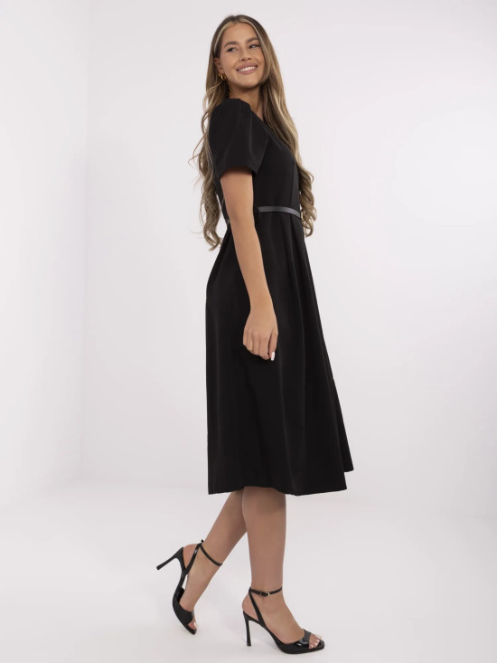 Elegantní černé midi šaty