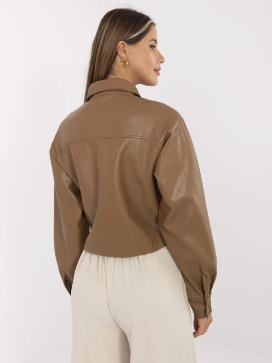 Přechodná bunda z ekokůže v camel barvě