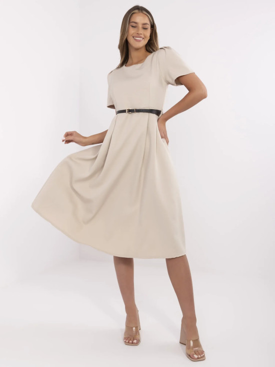 Elegantní béžové midi šaty