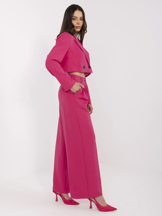 Elegantní komplet v růžové barvě