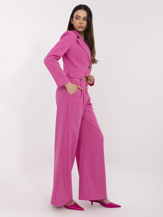 Elegantní komplet v růžové barvě