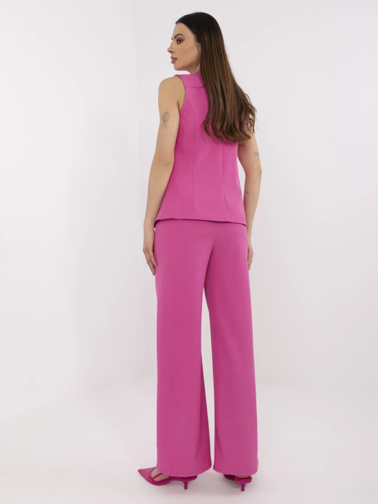 Elegantní komplet v růžové barvě