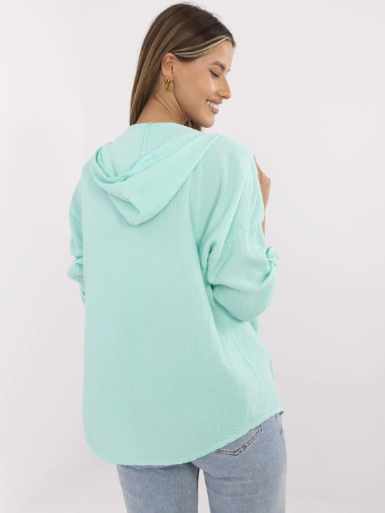 Měkká zelená košile s kapucí