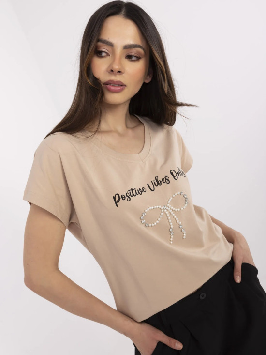 Stylové tričko s aplikací