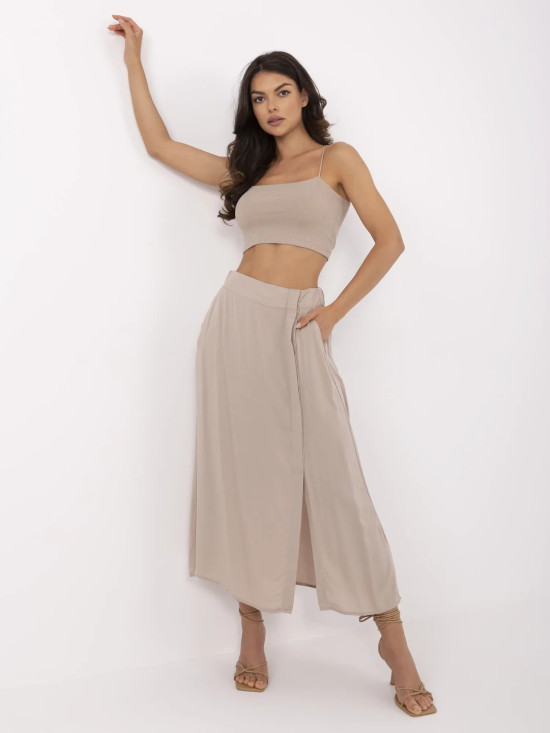 Elegantní midi sukně v béžové barvě