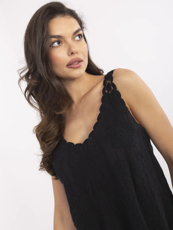 Stylová černá blůza s V výstřihem