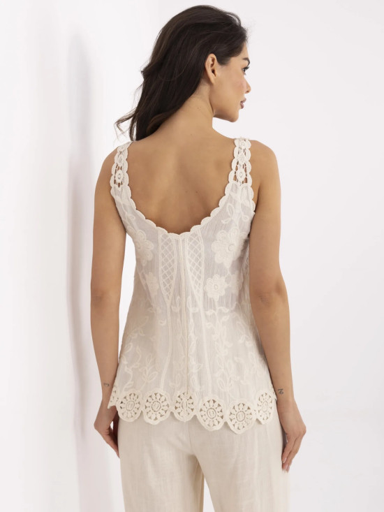 Béžová blůza s V výstřihem a výšivkou