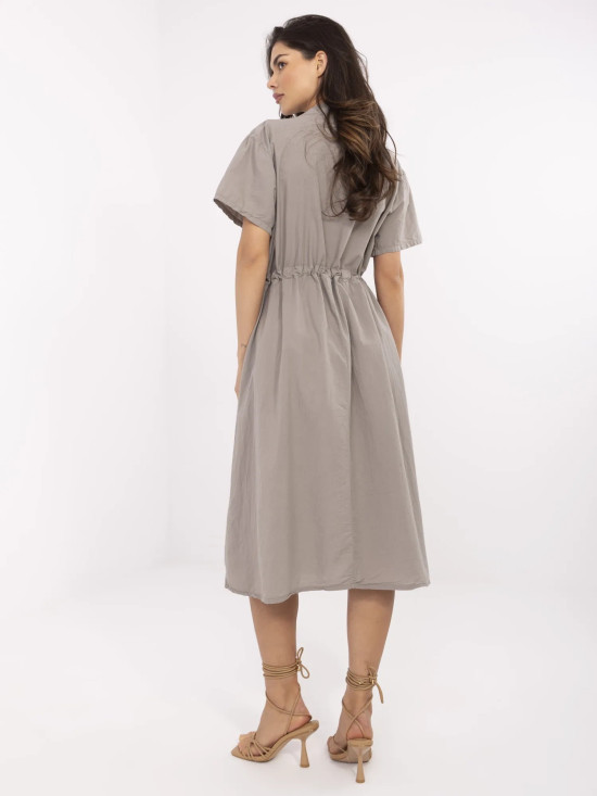 Tmavě béžové rozšířené šaty s krátkým rukávem
