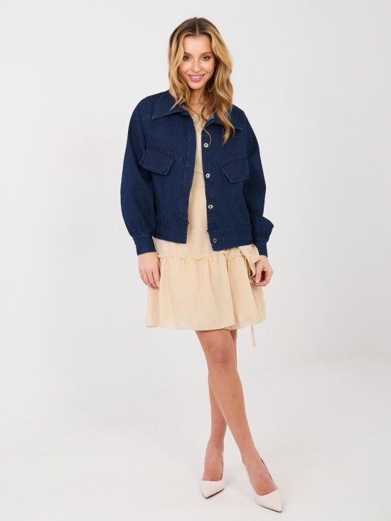 Béžové zavinovací koktejlové šaty s aplikací