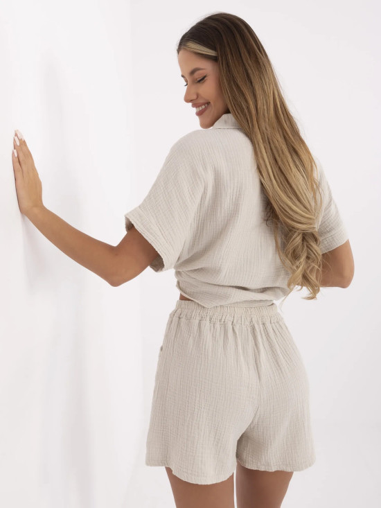 Béžové šortky s vysokým pasem