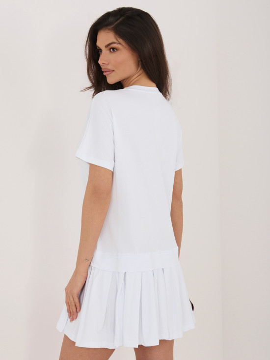 Bílé rozšířené mini šaty s krátkým rukávem