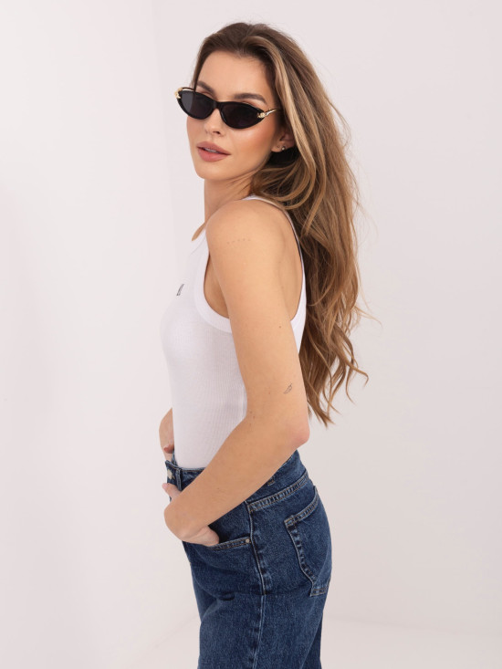 Bílý bavlněný top s výšivkou a nápisem