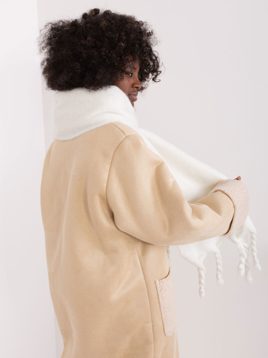 Bílá šála z polyesteru