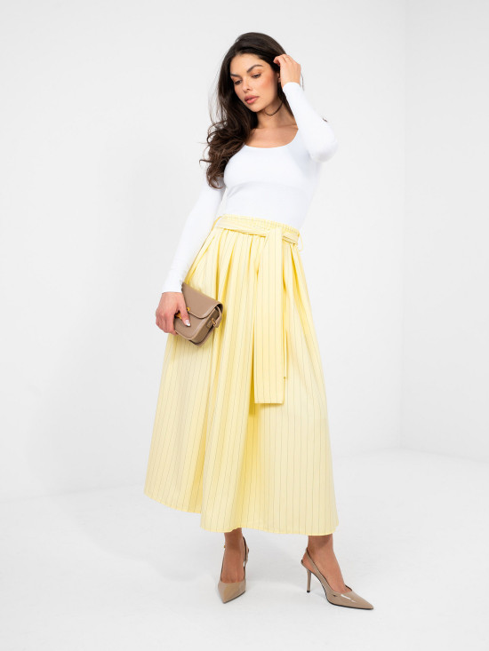 Bílá halenka s dlouhým rukávem a podšívkou