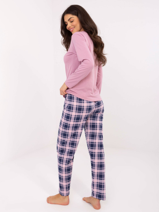Dámské pyžamo s dlouhým rukávem v růžové barvě s kostkovaným vzorem
