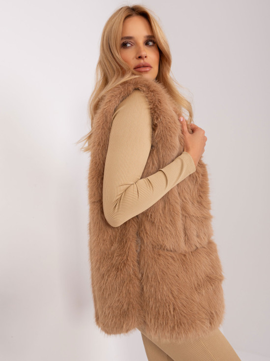 Hnědá kožešinová vesta