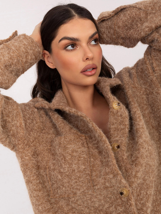 Stylová camel bunda s límečkem a kapsami
