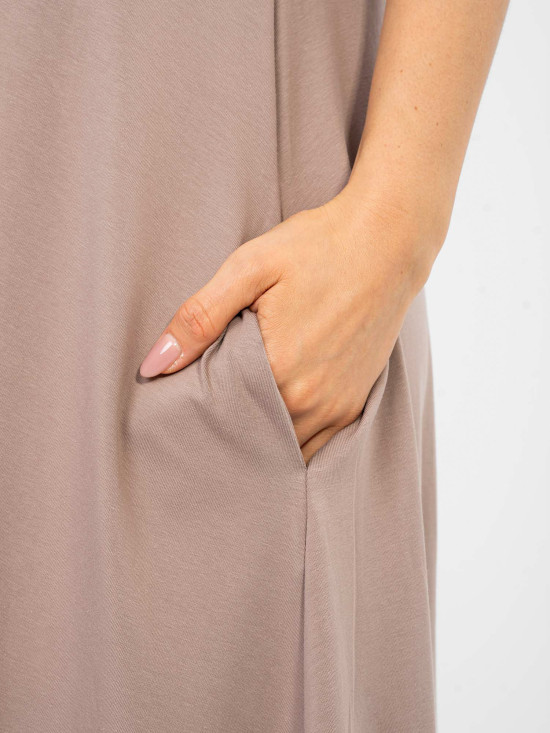 Béžové maxi šaty s V výstřihem a kapsami