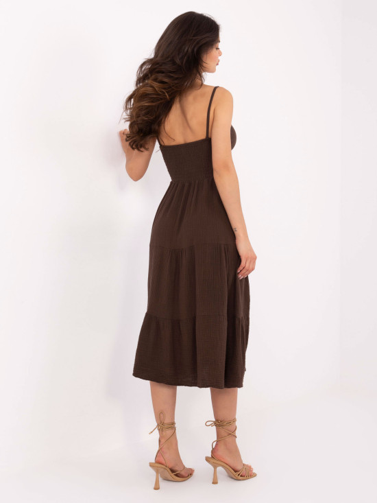 Letní šaty v hnědé barvě