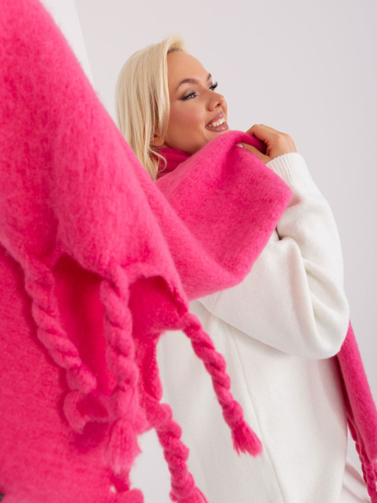 Elegantní růžová šála