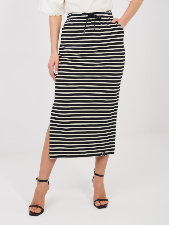 Černá midi sukně s proužky a kapsami