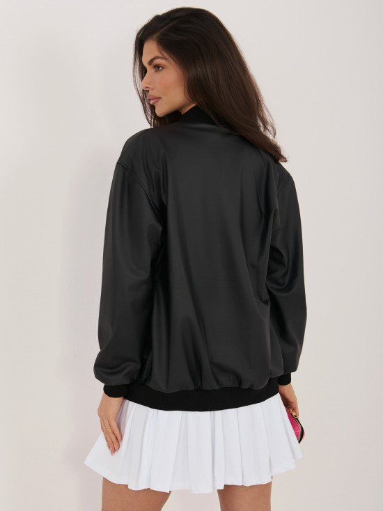 Černá přechodná bunda z eko kůže se stojáčkem