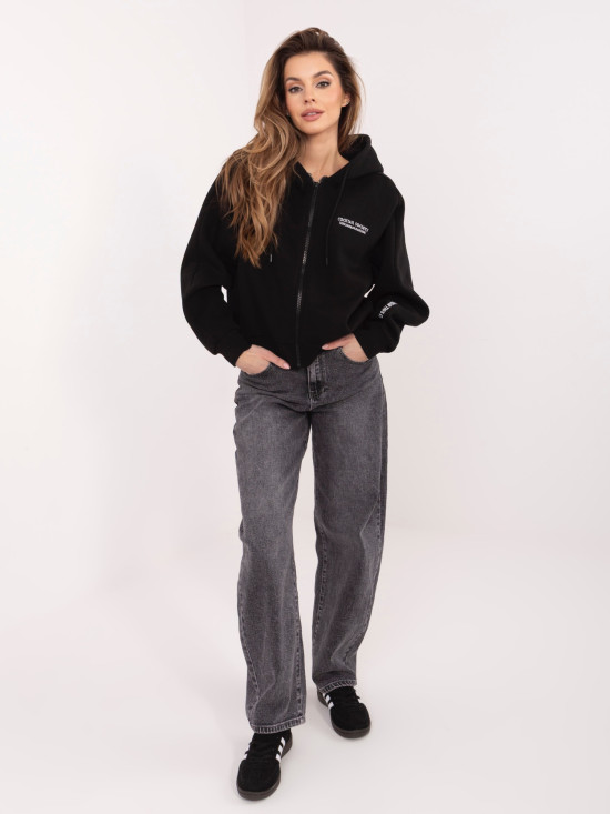 Černá krátká mikina s kapucí a zipem