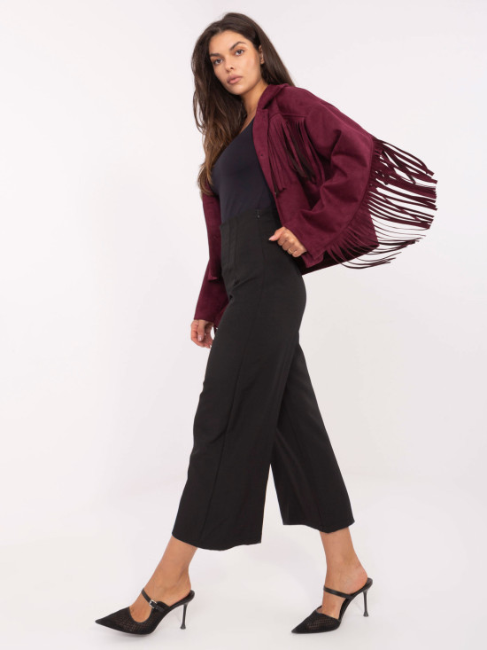 Elegantní černé kalhoty s vysokým pasem