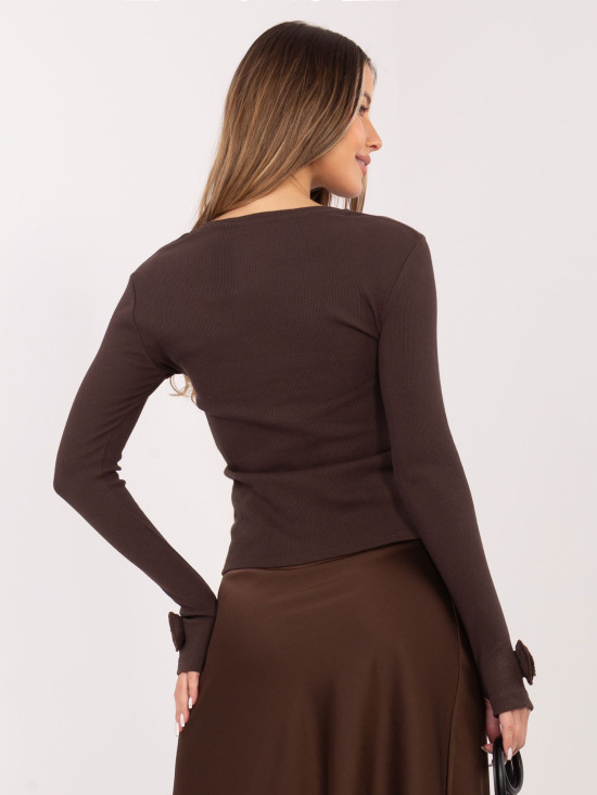 Hnědá žebrovaná halenka s dlouhým rukávem
